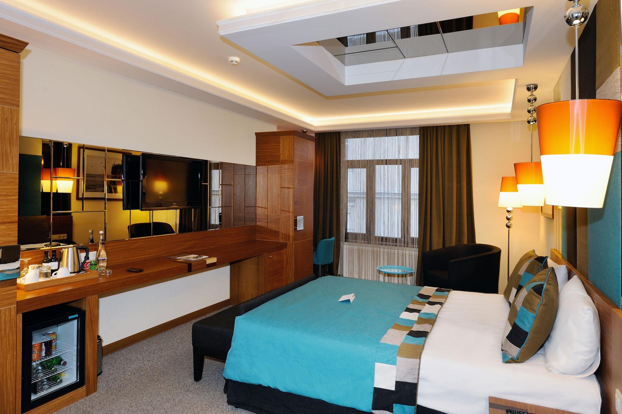 Collage Pera Hotel Istanbul Eksteriør billede
