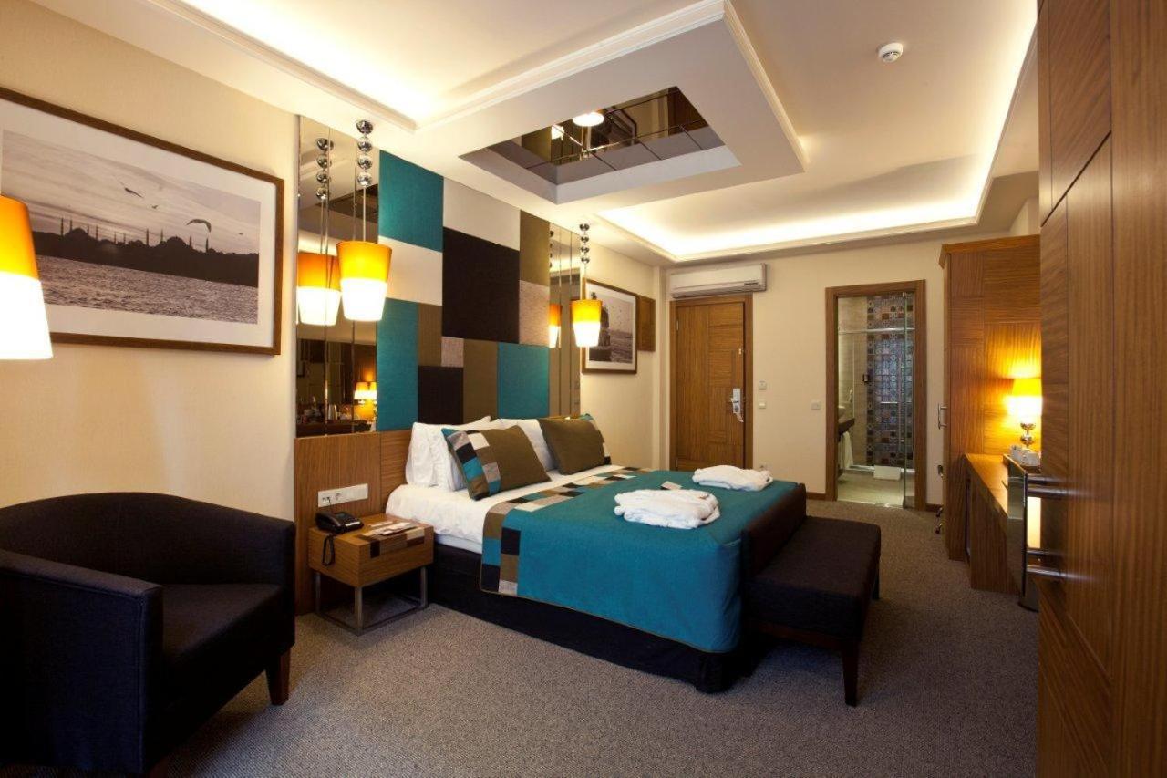 Collage Pera Hotel Istanbul Eksteriør billede