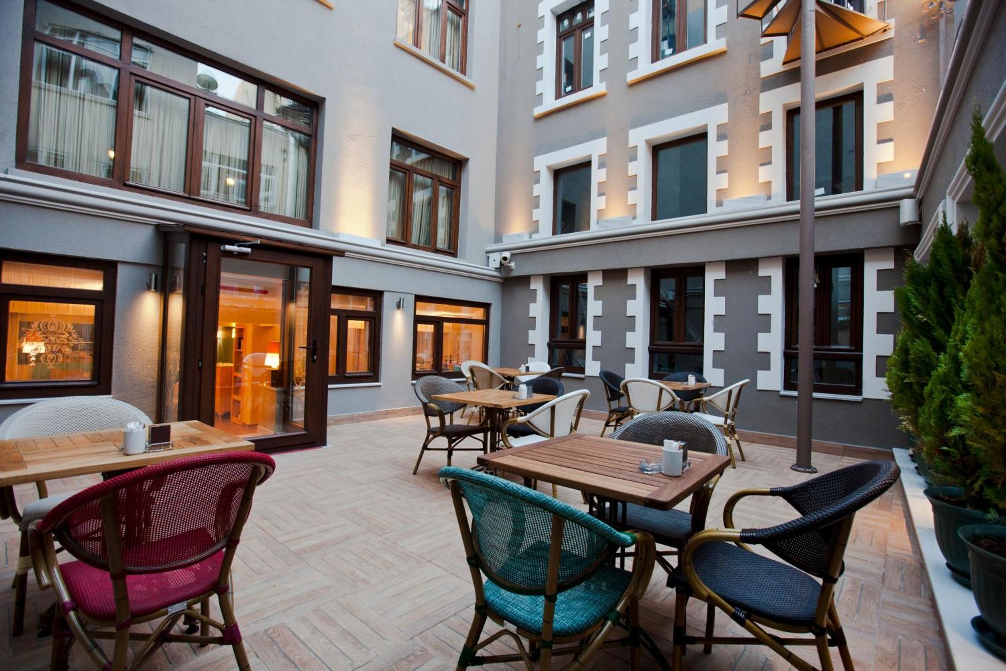 Collage Pera Hotel Istanbul Eksteriør billede